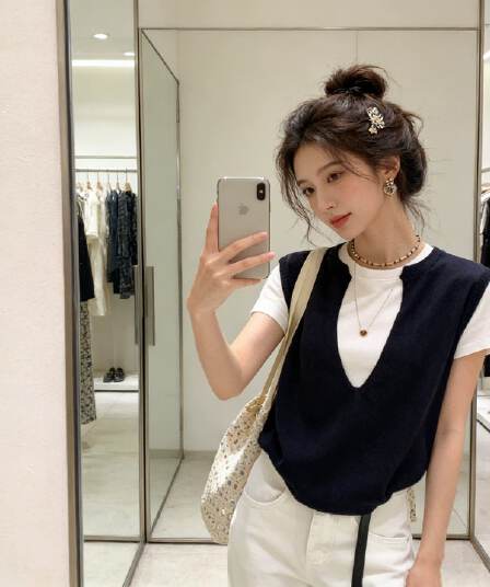 빅 사이즈 학원 스타일 패치워크 색상 페이크 레이어드 V넥 긍정적 인 어깨 반팔 티셔츠 여자 여름 디자인 센스 Chic 작은 대중 맨위