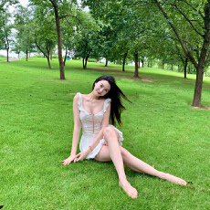 批发甜美淑女风白色花苞连衣裙女收腰修身少女感小清新休闲泳衣花苞裙
