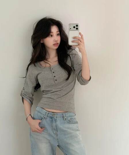 한국 ins 여름 미니멀리즘 단색 다용도 품격 싱글 줄 버튼 반 개방 라운드 넥 7부 소매 티셔츠 여성 셔츠