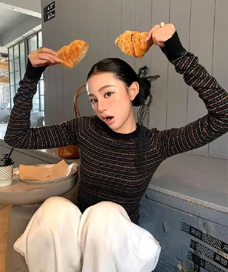아메리칸 레트로 자카드 스트라이프 긴팔 니트 스웨터 여성 봄 가을 겨울 핫걸 기본 셔츠 맨위