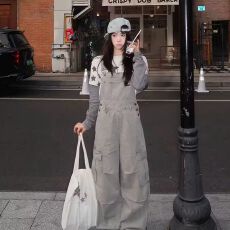 批发美式街头复古宽松工装灰色<b class='q'>牛仔</b>背带裤夏季新款直筒情侣<b class='q'>连体裤</b>ins