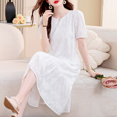 批发实拍全棉绣花小清晰显瘦高级带口袋装手机连衣裙<b class='q'>中长款</b>洋气连衣裙