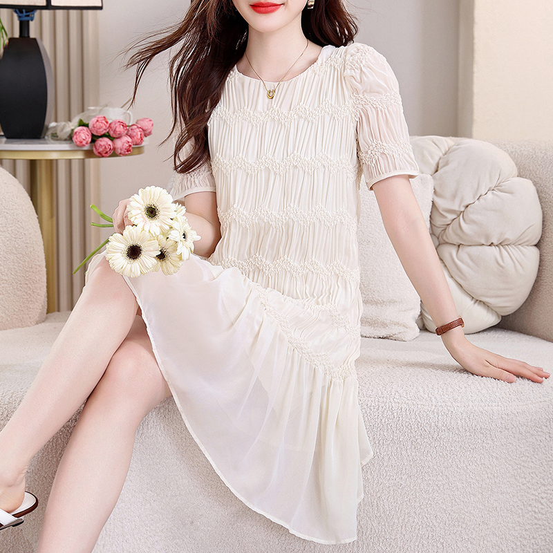 RY2710# 实拍温柔风褶皱雪纺连衣裙女夏季新款圆领泡泡袖宽松显瘦A字短裙