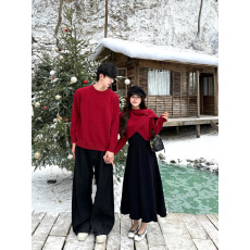 批发实拍情侣装<b class='q'>秋</b>冬装圣诞过年红色加厚毛衣两件套女针织衫男