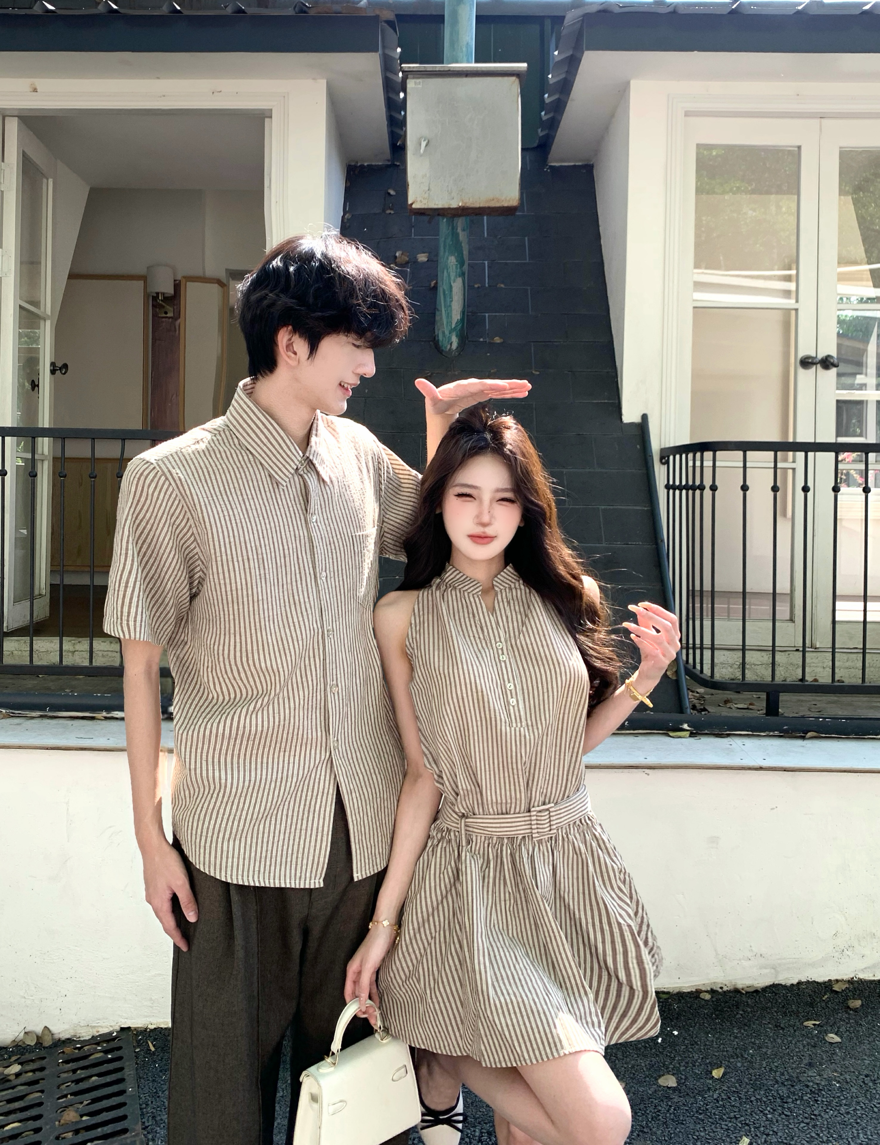 실사 커플룩 여름 드레스 2026 새로운 스트라이프 하나 치마 하나 의류 남자 셔츠