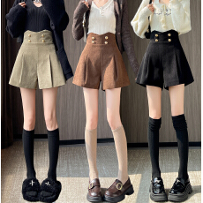 批发实拍灯芯绒<b class='q'>短裤</b><b class='q'>女</b>秋冬季2026新款双排扣宽松a字裤外穿显瘦靴裤子