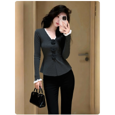 批发冷淡系漂亮设计感修身打底衫气质<b class='q'>高级</b>感灰色立体花朵针织衫女秋冬