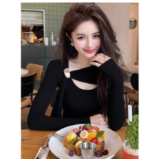 批发秋冬季别致辣妹斜领飘带镂空修身打底衫<b class='q'>女</b>内搭设计感黑色长袖上衣