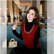 批发轻奢高级感红色钉珠设计针织马甲女<b class='q'>秋</b>冬新款洋气优雅百搭显瘦上衣