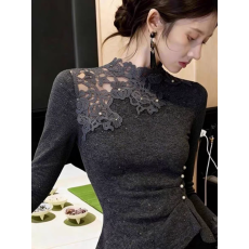 批发漂亮百搭<b class='q'>蕾丝</b>拼接设计感上衣2025年冬季新款修身<b class='q'>打底衫</b>穿搭女