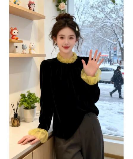 프랑스식 우아함 숙녀 벨벳 티셔츠 여성 2026 년 봄 새로운 디자인 센스 레이스 칼라 연령 감소 슬림해 보이는 맨위
