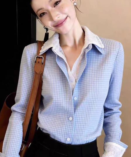 우아함 절묘한 파란색 페이크 레이어드 셔츠 품격 폴로 칼라 긴팔 체크무늬 레이스 측면에 의류 2026 봄 여성