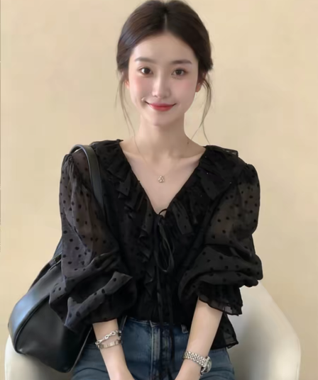 프랑스식 검정색 프릴 도트 무늬 V넥 여성 셔츠 2026 봄 새로운 작은 대중 디자인 센스 벌룬 소매 맨위