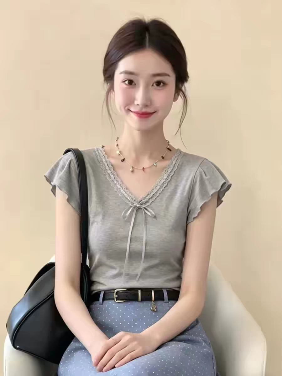 패션 레이스 V넥 나비 매듭 작은 날다 소매 티셔츠 여성 여름 회색 몸매 가꾸기 슬림해 보이는 아름다운 슈퍼 잘 생긴 레이스업 맨위