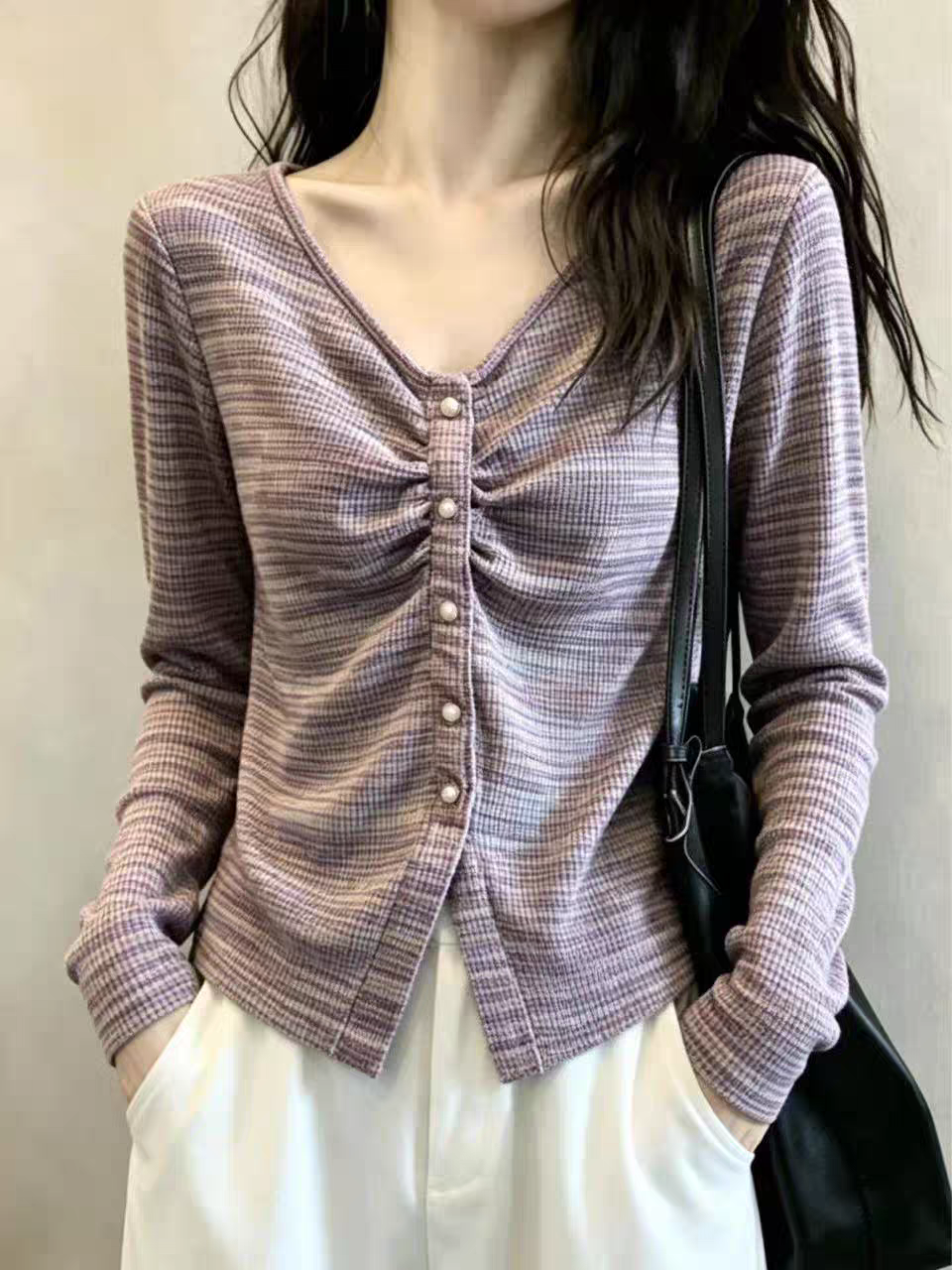 V领晕染t恤女秋季独特漂亮巨好看正肩显瘦遮肉内搭短款上衣打底衫