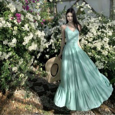 批发度假风挂脖绑带连衣裙女夏立体显瘦a字裙露背性感<b class='q'>长裙</b>子