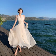 批发小众设计温柔挂脖长裙气质显瘦名媛无袖V领<b class='q'>连衣裙</b>海岛裙