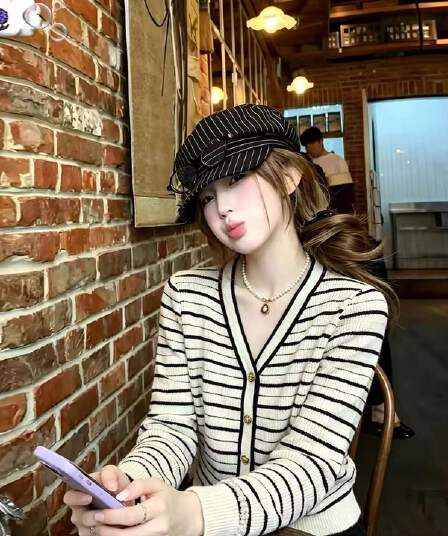 caicaii studio 레트로 부드러운 바람 스트라이프 V넥 니트 오픈 가디건 작은 샤넬 스타일 품격 슬림해 보이는 맨위 여성