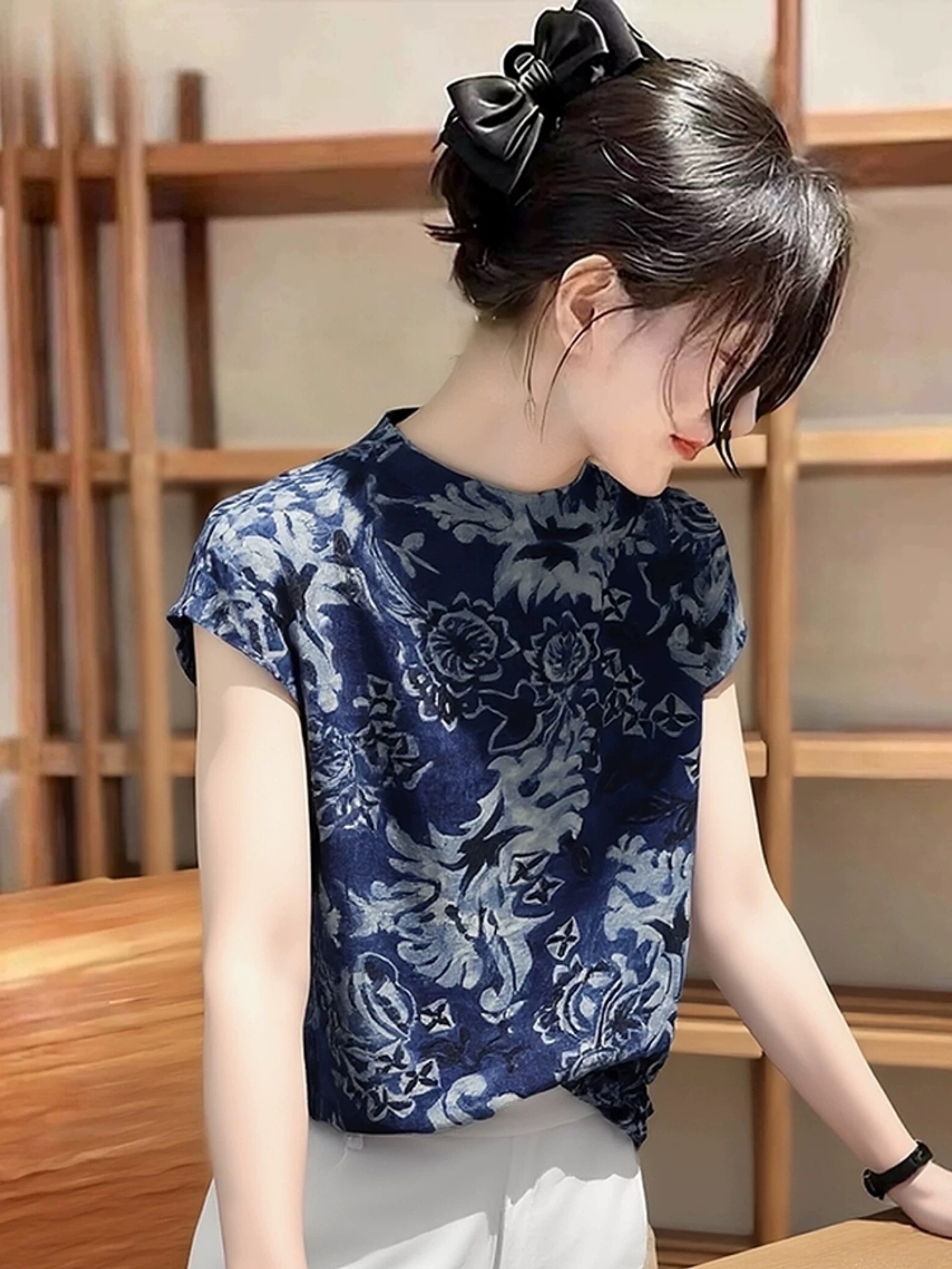 새로운 중식 국풍 프린트 반팔 티셔츠 여성 2026 여름 새로운 루즈핏 슬림해 보이는 레트로 다용도 품격 맨위