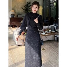 批发韩版温柔风碎花半高领长袖<b class='q'>连衣裙</b>女2026冬季复古慵懒风灯笼袖长裙