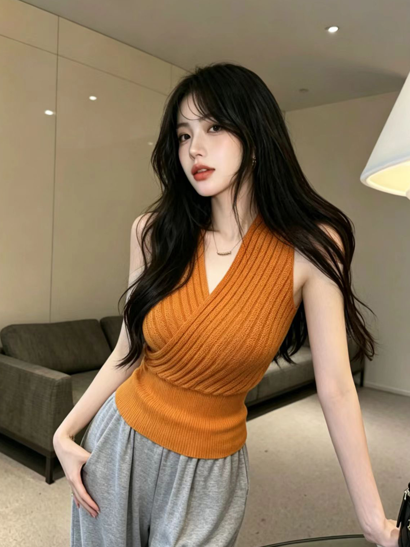 특별 가격 감소되지 않음 섹시함 십자가 V넥 니트 조끼 여성 외출용 여름 품격 허리 수축 쇼트 스타일 맨위