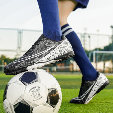 批发秋季新款碎钉贴地涂鸦拼接运动轻便舒适透气户外套脚男女款足球鞋