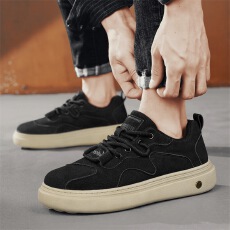 批发2025秋冬季新款男鞋日常<b class='q'>百搭</b>皮面板鞋时尚厚底休闲<b class='q'>运动鞋</b>男士