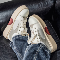 批发考拉灰小众设计爱心板鞋男女厚底增高休闲小白鞋情侣潮牌面包鞋男