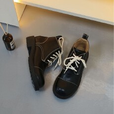 批发增高8cm~2025年新款粗跟英伦风加绒马丁靴女黑色系带复古短靴厚底