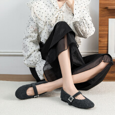 批发气质百搭平底鞋女浅口2025秋新款一字扣<b class='q'>通勤</b>配裙子单鞋女