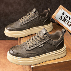 2025时尚新款男士潮鞋超纤板鞋轻奢舒适软底英伦复古运动休闲鞋男