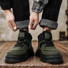 马丁靴男款秋冬季新款时尚休闲男靴工装鞋防滑皮面厚底增高男鞋子