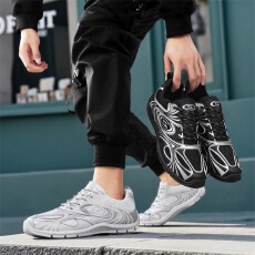 批发德训鞋男鞋2026春季新款时尚防滑厚底皮革显瘦舒适百搭休闲运动鞋