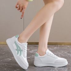 批发2026春季小白鞋新款韩版ins女学生厚底增高运动板鞋<b class='q'>休闲</b>街拍