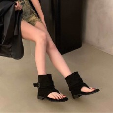 批发法式复古夹趾凉靴<b class='q'>夏</b>季新款平底短靴百搭时尚粗跟罗马鞋