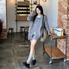 批发小仙倪子宽松休闲灰色针织套装女秋季款麻花纹开衫外套短裤两件套