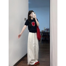 批发法式复古藏青色<b class='q'>花朵</b>圆领短袖<b class='q'>t</b><b class='q'>恤</b>女2026新款夏季宽松显瘦绝美上衣