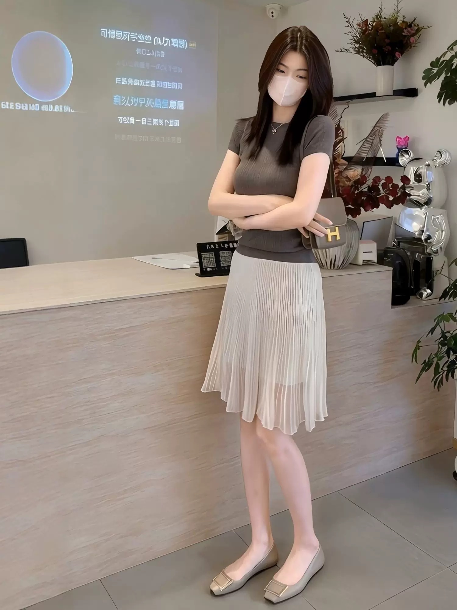 여름 고급 센스 착용 가져 가라. 프랑스식 부드러운 품격 출퇴근 몸매 가꾸기 슬림해 보이는 맨위 코디 플리츠 반신 스커트