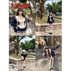 批发瑞茜·威瑟斯 伦敦早课 秋冬学院风显瘦<b class='q'>棒球</b>服<b class='q'>外套</b>半裙R3578-1W