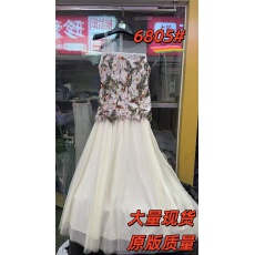 批发木子李晚光映花轻奢氛围感拼接刺绣收腰上衣网纱半身裙套装