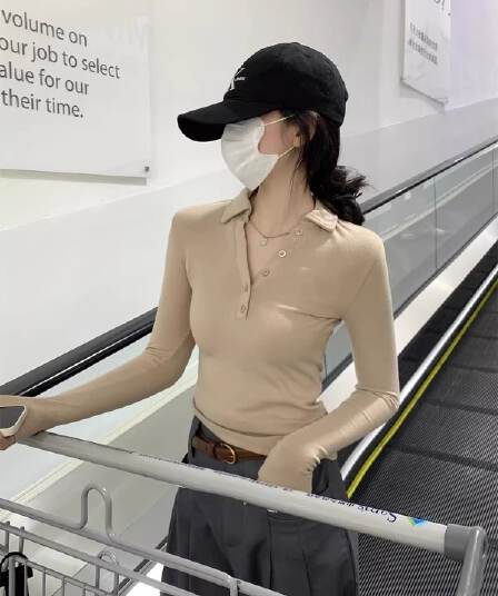 인사이드 가져 가라. POLO 칼라 폴로 칼라 De 플러시 긴팔 티셔츠 여성 이른 가을 쇼트 스타일 몸매 가꾸기 V넥 연삭 털 기본 셔츠 맨위