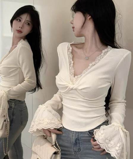 리브 De 플러시 레이스 조각 비틀림 V넥 긴팔 티셔츠 여성 나팔 소매 몸매 가꾸기 인사이드 가져 가라. 슬림해 보이는 기본 셔츠