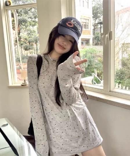 원본 품질 대외 무역 한국 스타일 새로운 도트 프린트 긴팔 티셔츠 여성 가을 트임 맨위
