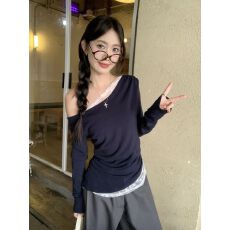 批发<b class='q'>蕾丝</b>拼接斜肩长袖<b class='q'>T</b><b class='q'>恤</b>女修身露肩上衣