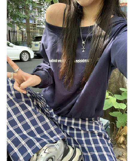 있음 선적 원본 대외 무역 한국 스타일 물고기 규모 오프숄더 긴팔 후드티 여성 이른 가을 프린트 루즈핏 맨위