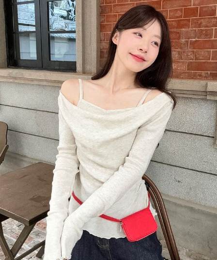 모달 사람들 면 디자인 센스 패치워크 나팔 소매 오프숄더 긴팔 니트 스웨터 여성 오프숄더 맨위