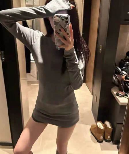 있음 선적 원본 대외 무역 한국 스타일 새로운 De 플러시 중간 길이 긴팔 티셔츠 여성 몸매 가꾸기