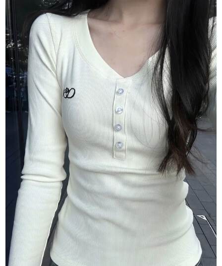 원본 대외 무역 한국 스타일 가을 새로운 디자인 센스 V넥 긴팔 티셔츠 여성 짧은 몸매 가꾸기 맨위