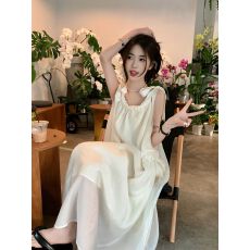 批发已出货 夏季新款显瘦时尚温柔风米白色<b class='q'>中长款</b>吊带连衣裙女装chic