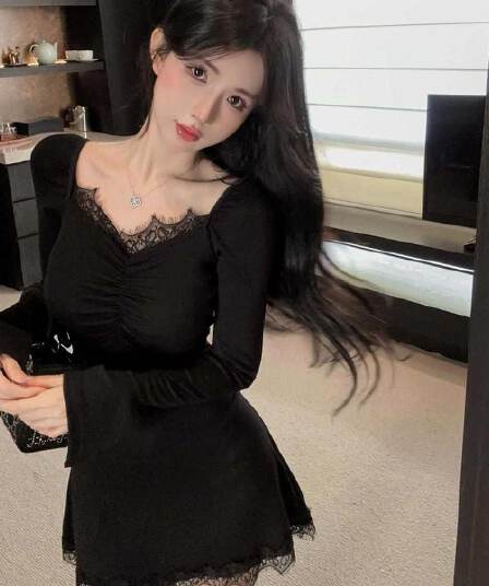 2026 패치워크 V넥 검정색 순수한 욕망 주름 섹시함 쇼트 스타일 레이스 레이스 핫걸 허리 수축 몸매 가꾸기 슬림해 보이는 레이스